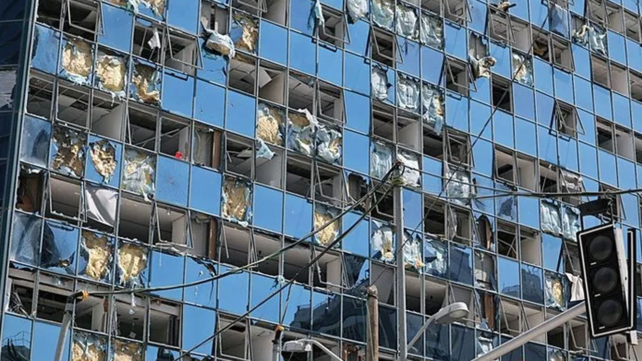 Foto - ABD, İran'da nükleer santrali vurdu! Peki nükleer sızıntı var mı? Resmi açıklama geldi!