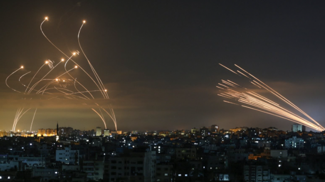 Foto - ABD Kongre üyesi her şeyi itiraf etti: Siyonistler ABD’yi ele geçirmiş