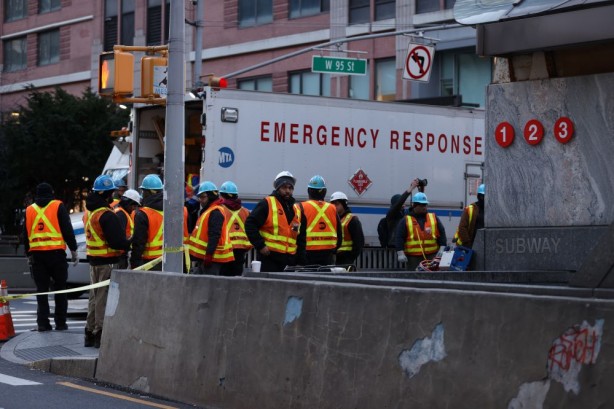 Foto - ABD metro kazasıyla sarsıldı! Çok sayıda...