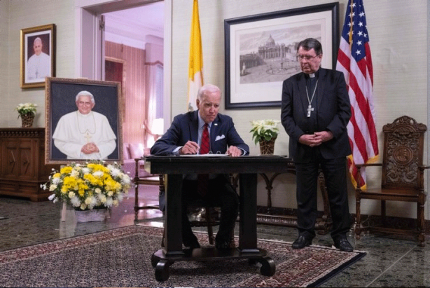 Foto - ABD müthiş skandalla sarsılıyor! Biden'ın ofisindeki kilitli dolaptan çıktı