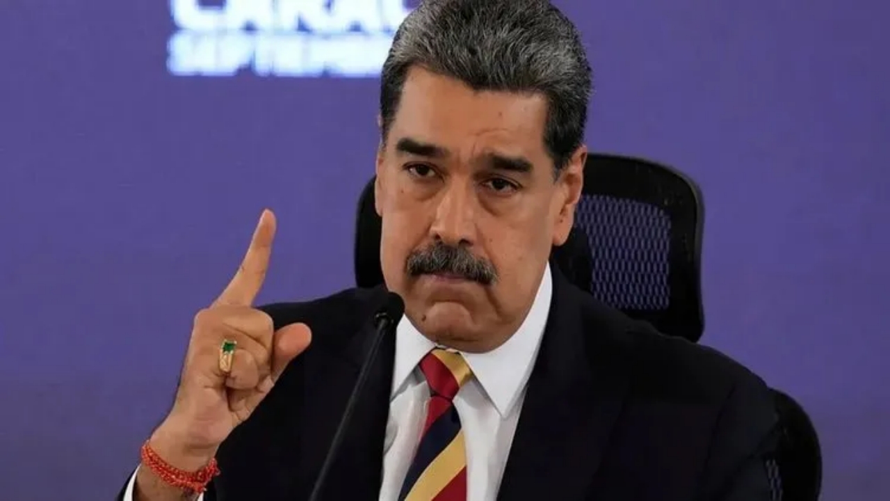 Foto - ABD o ülkeye savaş gemilerini gönderdi, devlet başkanı bakın ne yaptı? "Papa" detayı herkesi şaşkına çevirdi