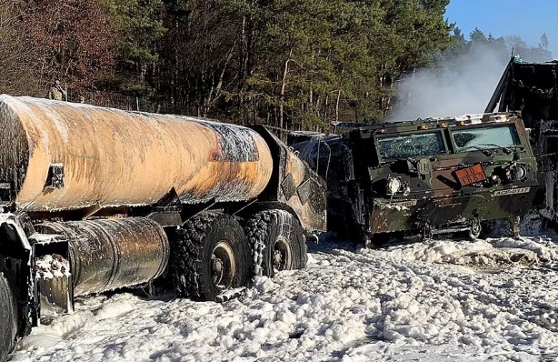 Foto - ABD ordusu pusuya mı düşürüldü? Dikkatleri üzerine çeken olay