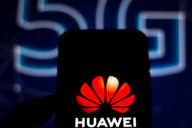 Foto - ABD tarafından engellenen Huawei rakiplerine fark attı