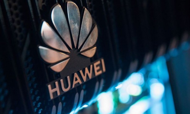 Foto - ABD tarafından engellenen Huawei rakiplerine fark attı