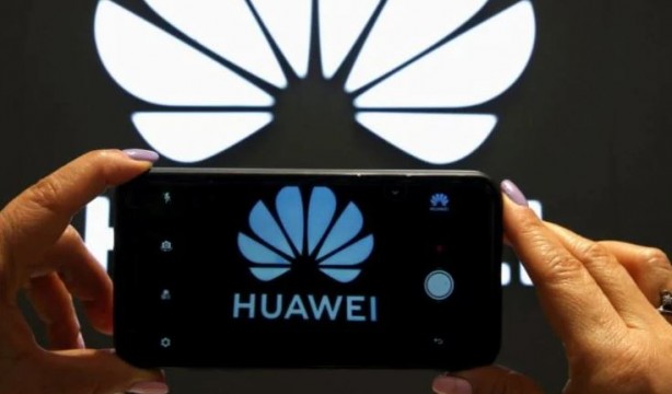 Foto - ABD tarafından engellenen Huawei rakiplerine fark attı