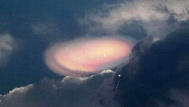 Foto - ABD, UFO ihbarlarını sansürsüz yayınladı!