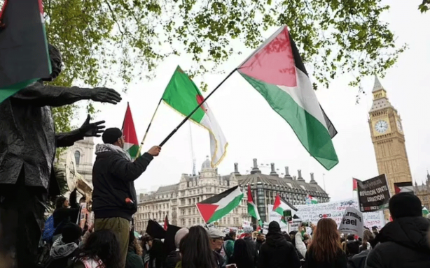 Foto - ABD ve Almanya’nın ardından sıra İngiltere’de! Gazze için yüz binler sokağa indi!