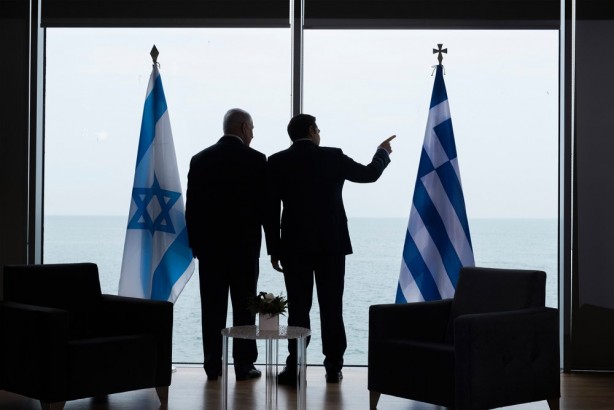 Foto - ABD ve İsrail Türkiye'nin hemen dibinde harekete geçti! Helikopterler havalandı, tanklar ilerlemeye başladı