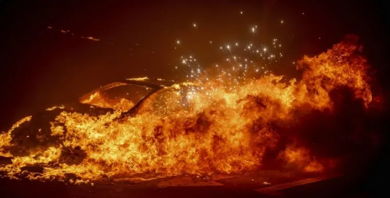 Foto - ABD yanıyor! Los Angeles’te OHAL ilan edildi