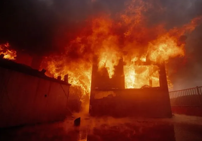 Foto - ABD yanıyor! Los Angeles’te OHAL ilan edildi