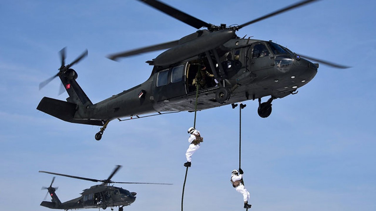 Foto - ABD yaptırımla vurmaya çalışıyordu! T-70 helikopteri Türk üssüne indi