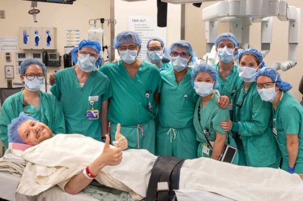 Foto - ABD’de akılalmaz ameliyat! Yeni böbreğini kendi gözleriyle gördü