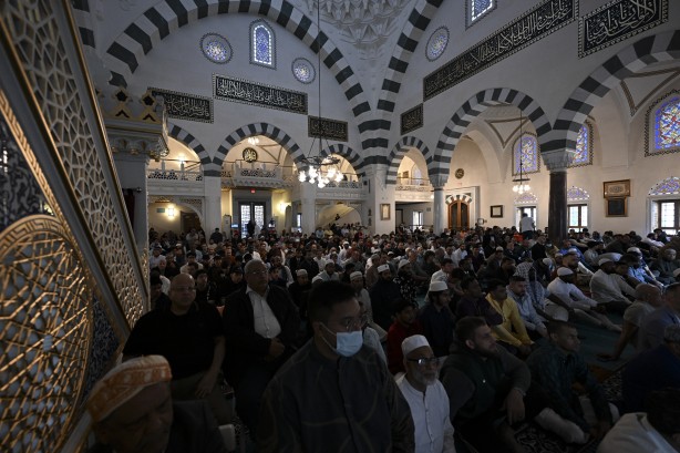 Foto - ABD'de farklı milletlerden Müslümanlar bayram namazı kıldı