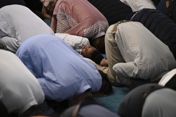 Foto - ABD'de farklı milletlerden Müslümanlar bayram namazı kıldı