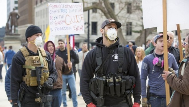 ABD'de koronavirüse karşı silahlı gösteri!
