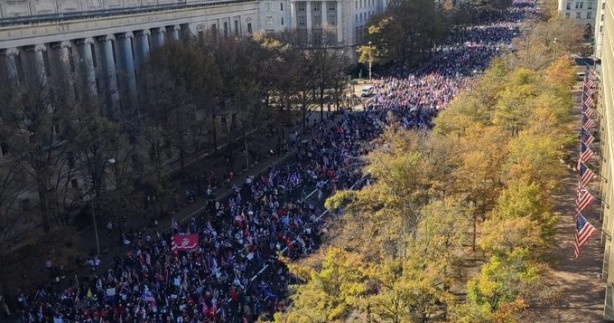 Foto - ABD'de ortalık kızışıyor! Binlerce Trump destekçisi sokaklara döküldü, Yargıtay binasına yürüdü