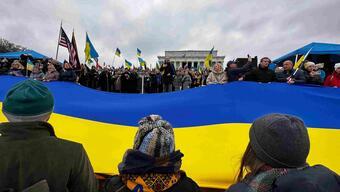 Foto - ABD'de Putin protestosu! Hitler'e benzettiler