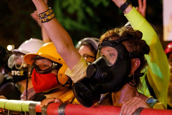 Foto - ABD'de şehir karıştı, ortalık savaş alanına döndü! Ordu sokağa indi