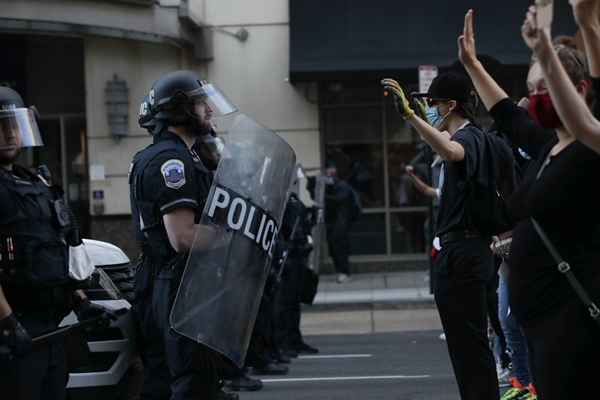 Foto - ABD'de sular durulmuyor! Protestocular Beyaz Saray’ı savaş alanına çevirdi