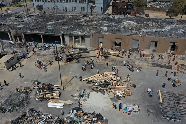 Foto - ABD'de sular durulmuyor! Protestocular Beyaz Saray’ı savaş alanına çevirdi