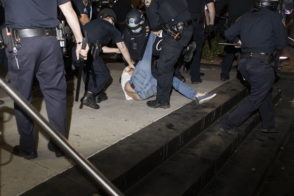 Foto - ABD'de sular durulmuyor! Protestocular Beyaz Saray’ı savaş alanına çevirdi