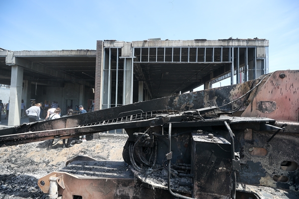Foto - ABD'de sular durulmuyor! Protestocular Beyaz Saray’ı savaş alanına çevirdi