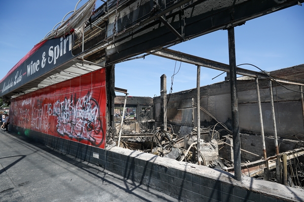 Foto - ABD'de sular durulmuyor! Protestocular Beyaz Saray’ı savaş alanına çevirdi
