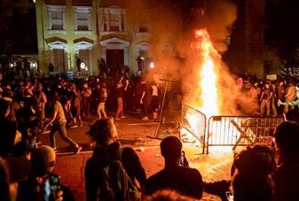 Foto - ABD’de yer yerinden oynuyor! Trump ‘kaçtı’ iddiası