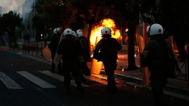 Foto - ABD'deki öfke Komşu'ya sıçradı! Sokaklar alev alev...