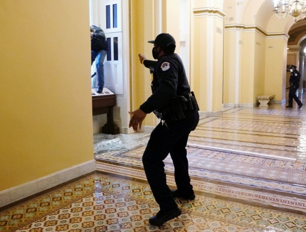 Foto - ABD'den kan donduran görüntüler! Dünyanın gözü orada