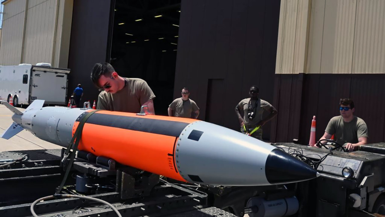 Foto - ABD’den nükleer bomba hamlesi! Hepsini değiştirdiler