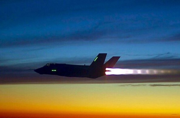 Foto - ABD'den Orta Doğu'da intikam saldırısı! Çok sayıda hedef bombalandı