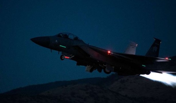 Foto - ABD'den Orta Doğu'da intikam saldırısı! Çok sayıda hedef bombalandı