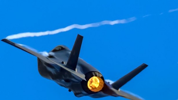 Foto - ABD'den Orta Doğu'da intikam saldırısı! Çok sayıda hedef bombalandı