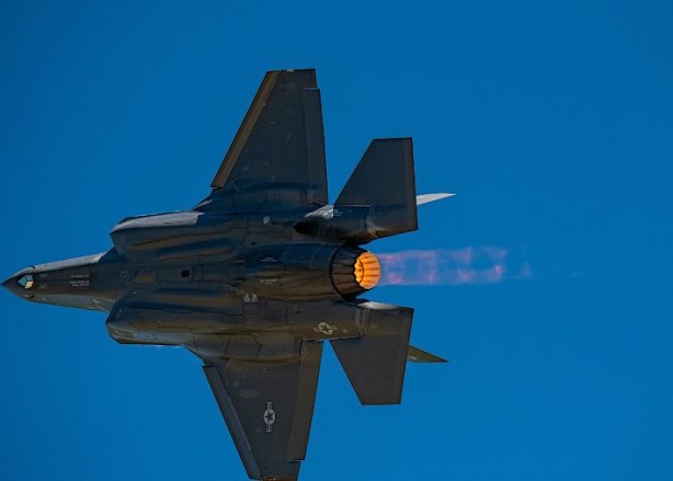 Foto - ABD'den Orta Doğu'da intikam saldırısı! Çok sayıda hedef bombalandı