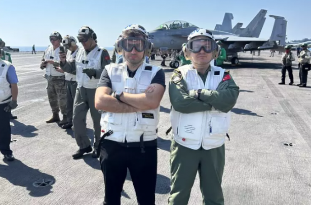 Foto - ABD'den Selçuk Bayraktar'a görülmemiş davet! ABD'li komutanlar, askerler ve büyükelçi hepsi hazır kıta bulundu