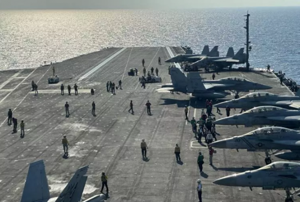 Foto - ABD'den Selçuk Bayraktar'a görülmemiş davet! ABD'li komutanlar, askerler ve büyükelçi hepsi hazır kıta bulundu