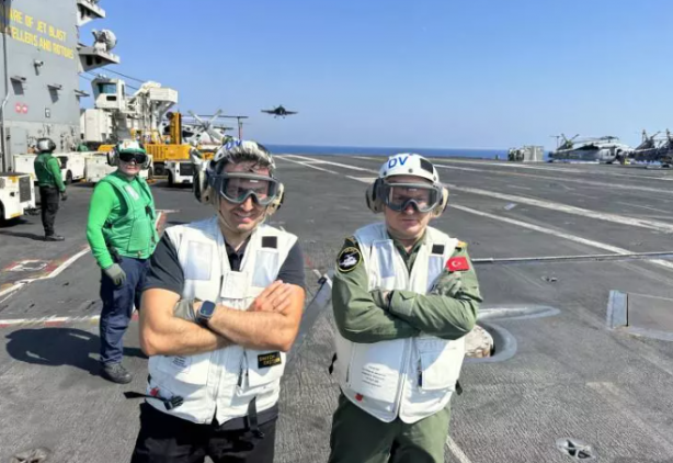 Foto - ABD'den Selçuk Bayraktar'a görülmemiş davet! ABD'li komutanlar, askerler ve büyükelçi hepsi hazır kıta bulundu