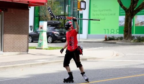 Foto - ABD’den sonra bir ülke daha karıştı! Kısıtlamalara ‘Bill Gates’li protesto
