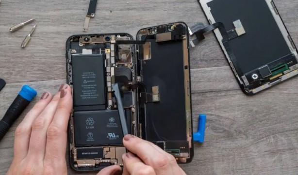 Foto - AB'den Apple'a iPhone resti! Yasaklanabilir