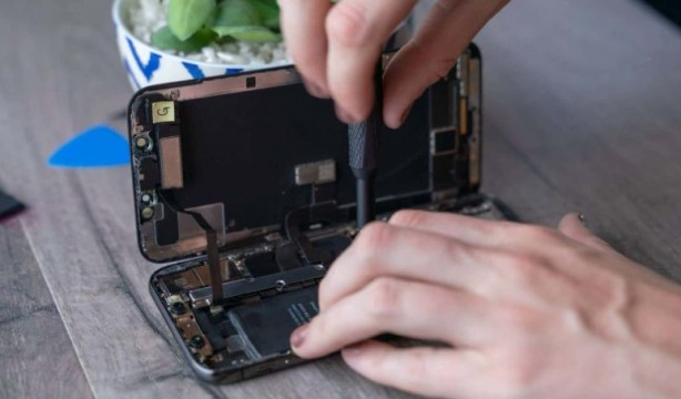 Foto - AB'den Apple'a iPhone resti! Yasaklanabilir