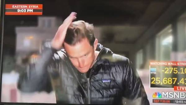 Foto - ABD'li muhabir canlı yayını fark etmeyince... Mide bulandıran görüntü!