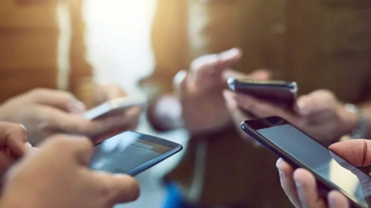 Foto - ABD’li uzmanlardan şoke eden uyarı! Telefonla tuvalete girenler dikkat