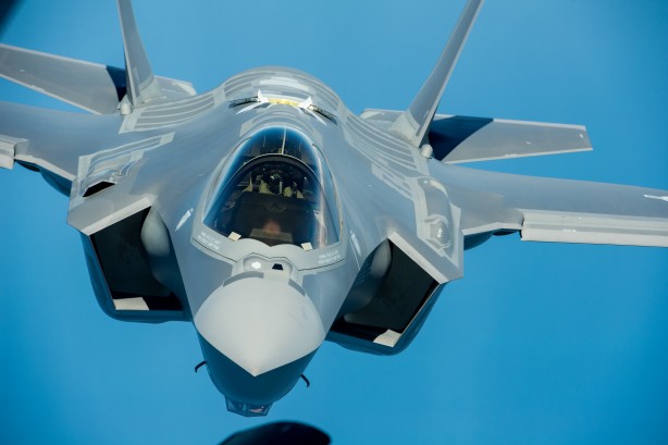 ABD'nin Türkiye'ye vermediği F-35'ler başına harbiden bu kez bela oldu! Yunanistan işte şimdi yandı