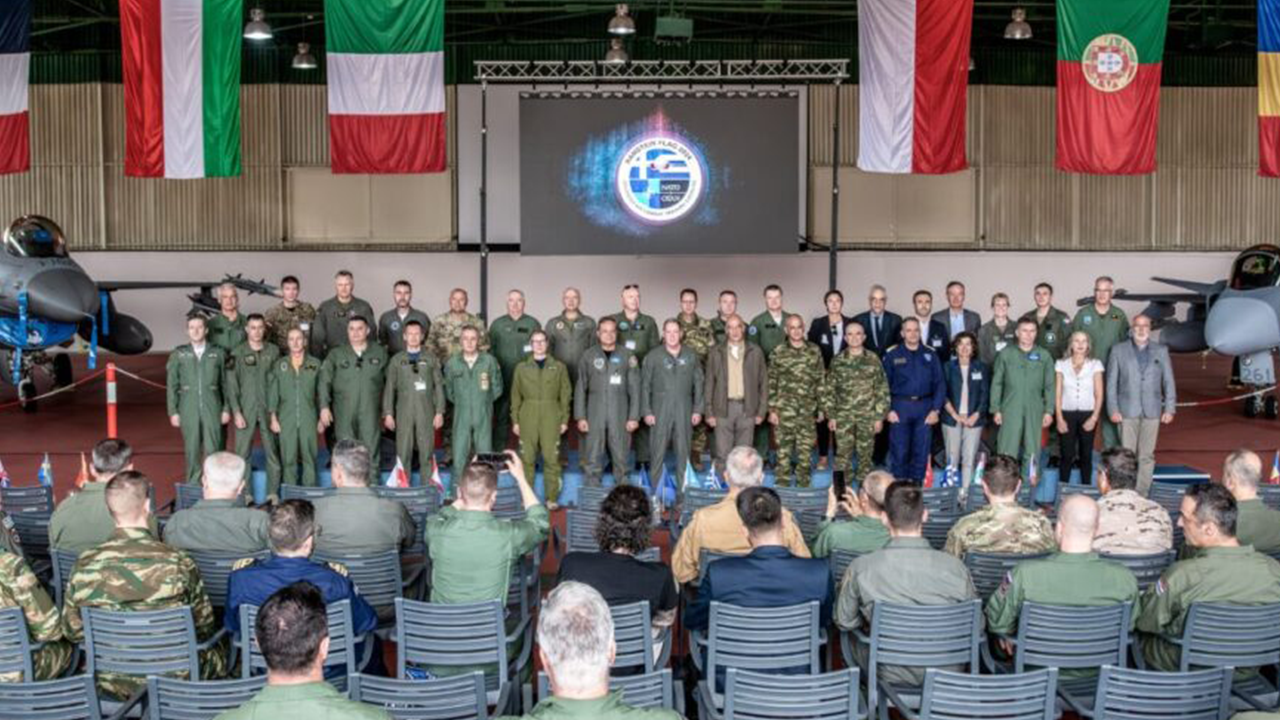 Foto - ABD'nin Türkiye'ye teklif ettiği F-35'ler oraya getiriliyor! Dünyaya ilan ettiler