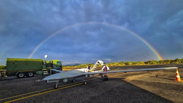 Foto - Avrupa ülkesi tüm dünyaya ilan etti: Türkiye'den Bayraktar TB2 SİHA aldık