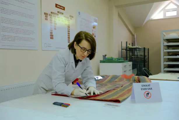 Foto - Abdülhamid Han'ın robdöşambrı restore edildi