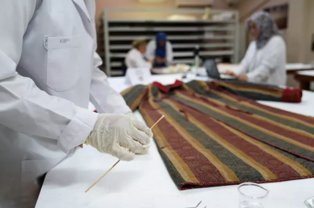 Foto - Abdülhamid Han'ın robdöşambrı restore edildi