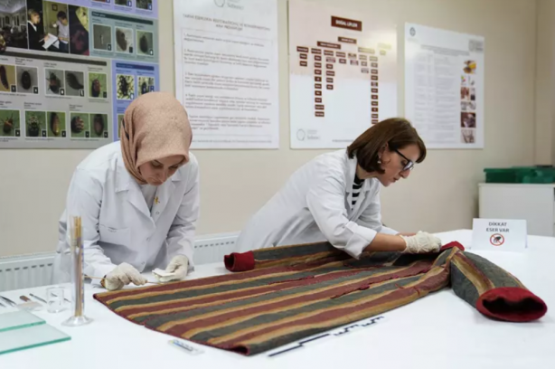 Foto - Abdülhamid Han'ın robdöşambrı restore edildi