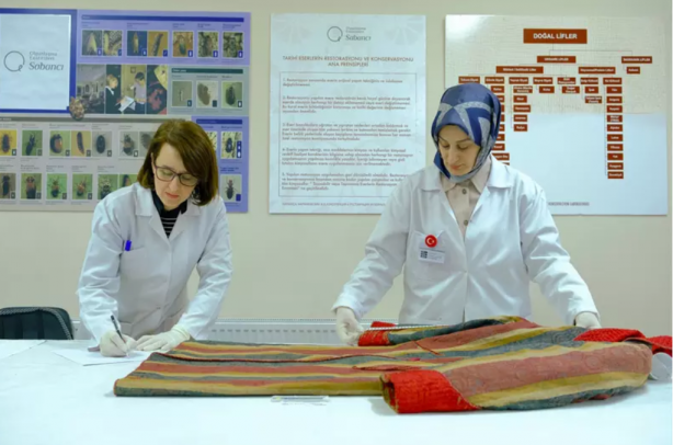 Foto - Abdülhamid Han'ın robdöşambrı restore edildi